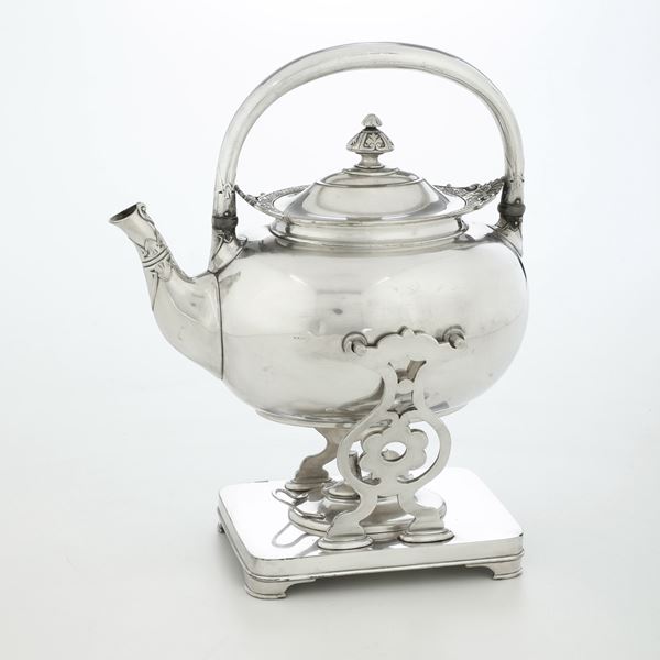 Kettle. Tiffany & Co. Makers. Silver soldered