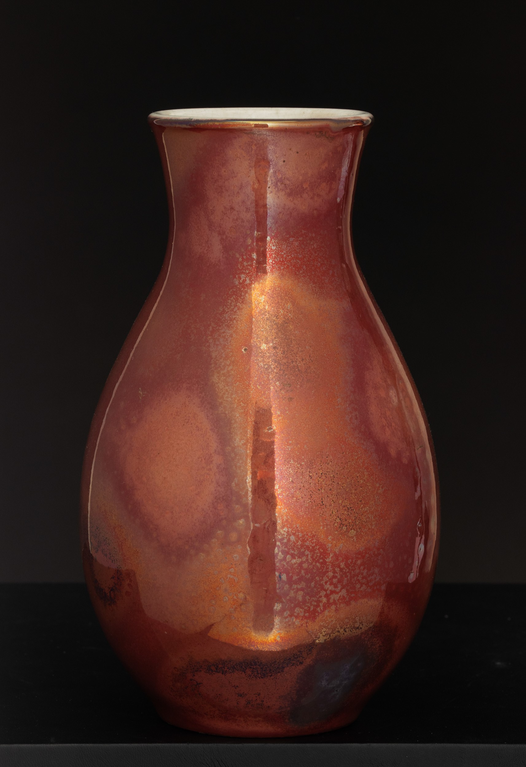 Vaso in porcellana, sangue di bue, Cina, XX secolo