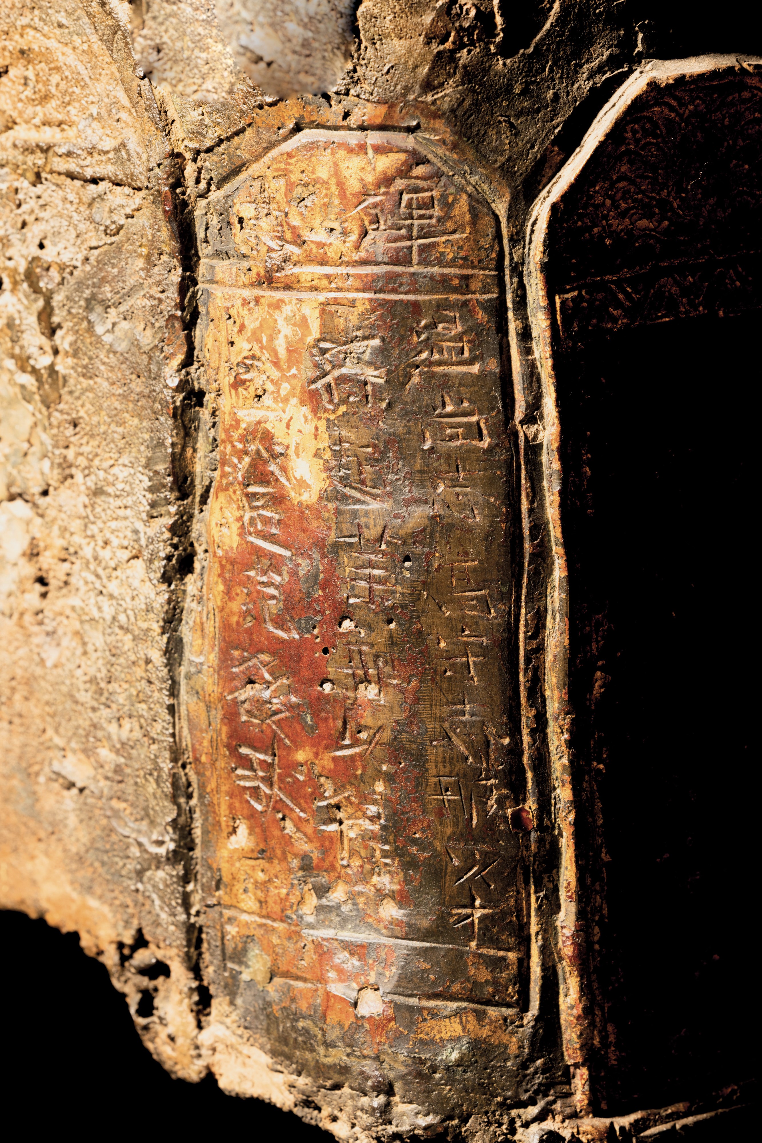 Grande e Importante Figura di Mahamayuri, Dodicesimo Anno del Periodo di Kangxi in Bronzo Dorato ...