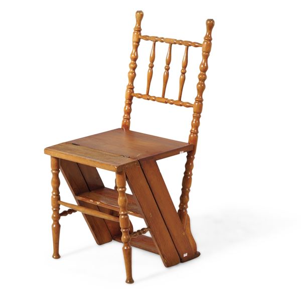 Sedia convertibile in scaletta da biblioteca