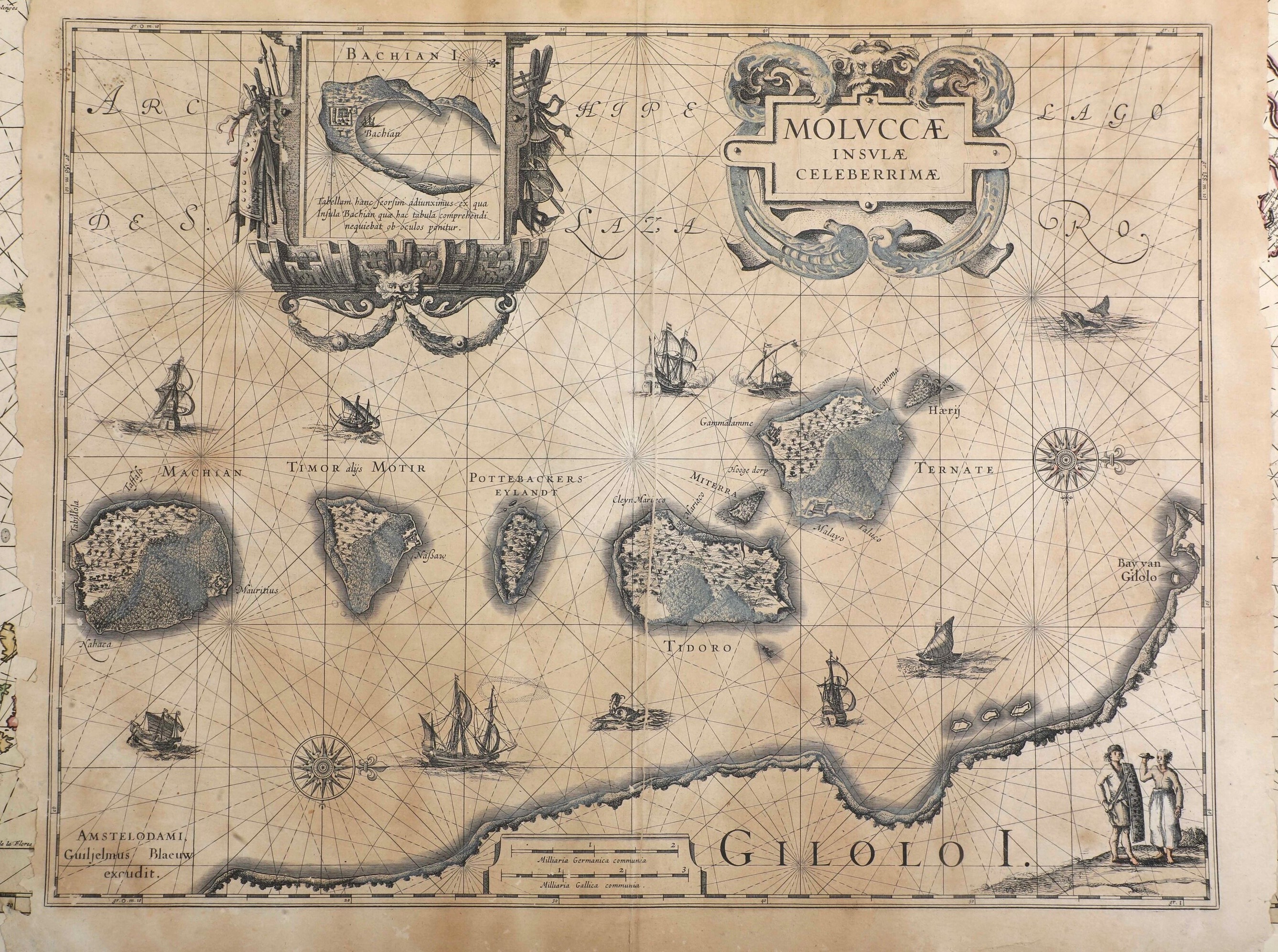 Carte geografiche di epoche differenti e pagina di cinquecentina con veduta di città