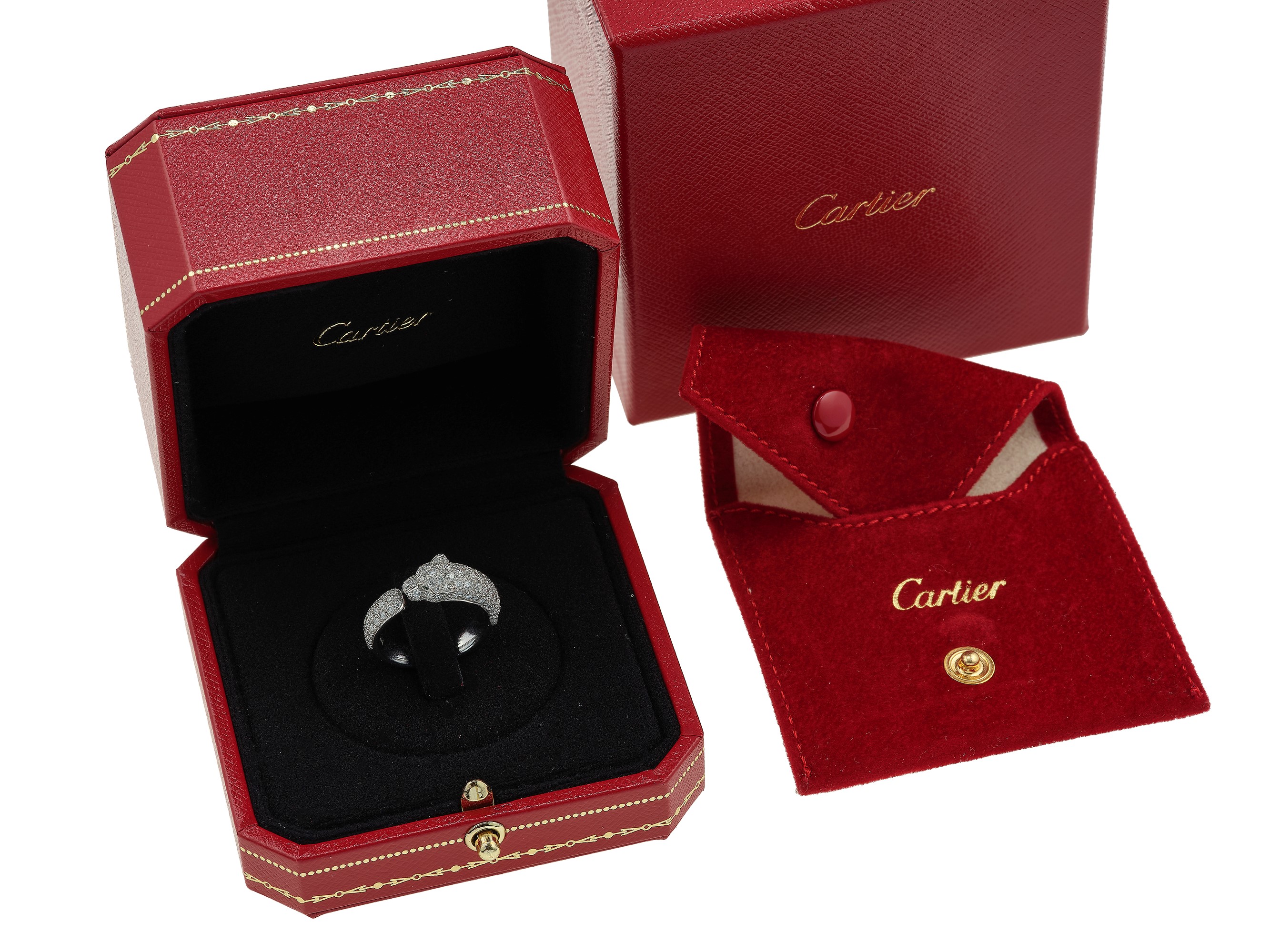 Cartier, Anello “Panthère de Cartier” in oro bianco con diamanti e piccoli smeraldi
