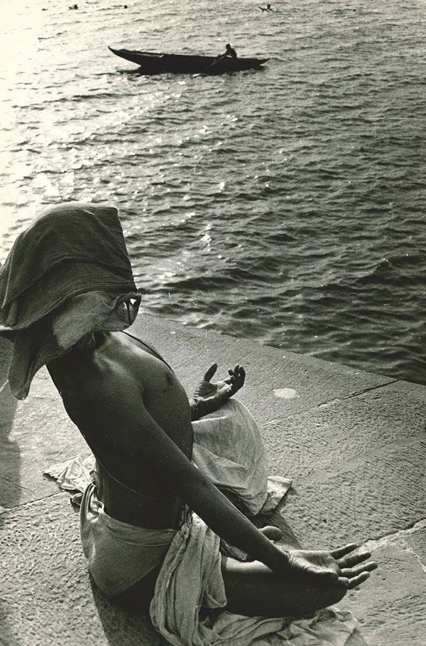 Senza titolo (Santone lungo il fiume Gange)