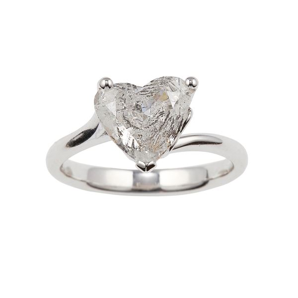 Anello con diamante taglio cuore di ct 2.01