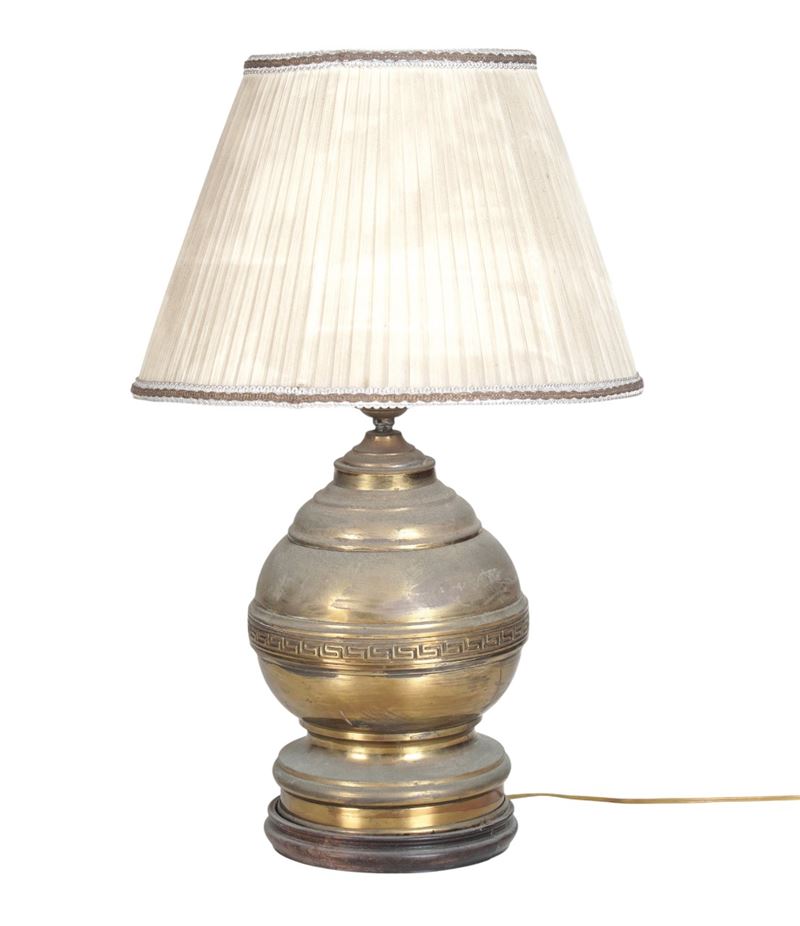 Abat-jour in metallo dorato  - Auction Antiques - Cambi Casa d'Aste