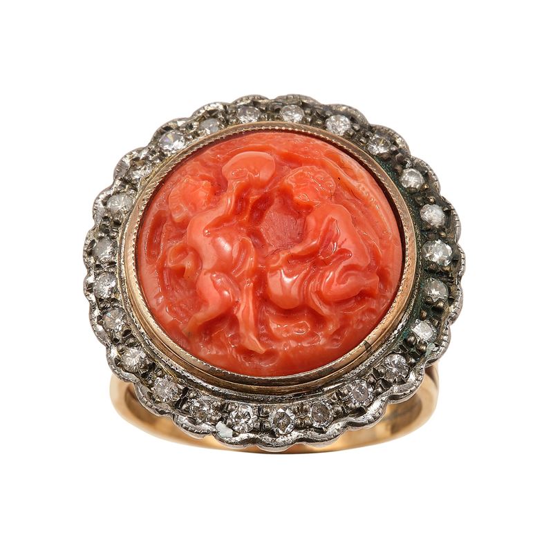 Anello con corallo intagliato e diamanti taglio huit-huit  - Asta Fine Jewels - Cambi Casa d'Aste