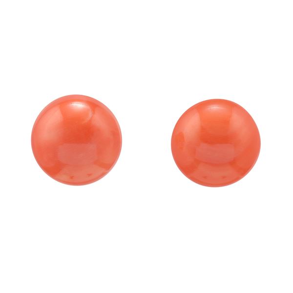 Orecchini con corallo