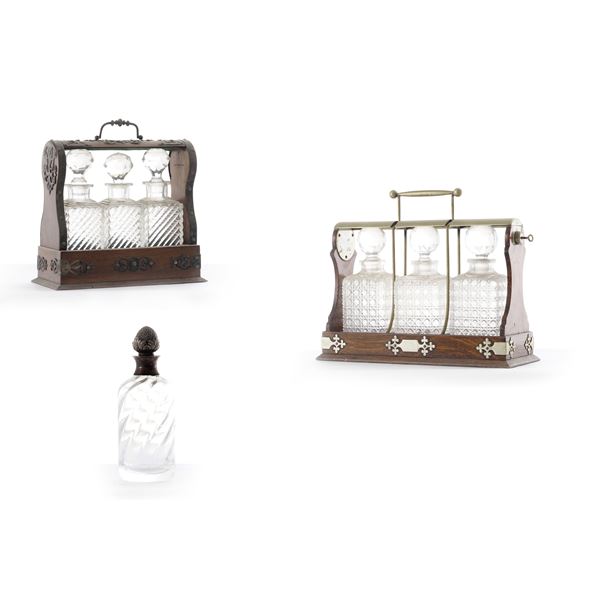 Lotto composto da alcune bottiglie da liquore con tappo