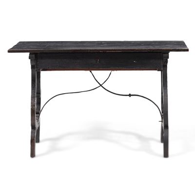 Tavolo Fratino con Gambe a Lira in Legno Ebanizzato. XVIII-XIX Secolo