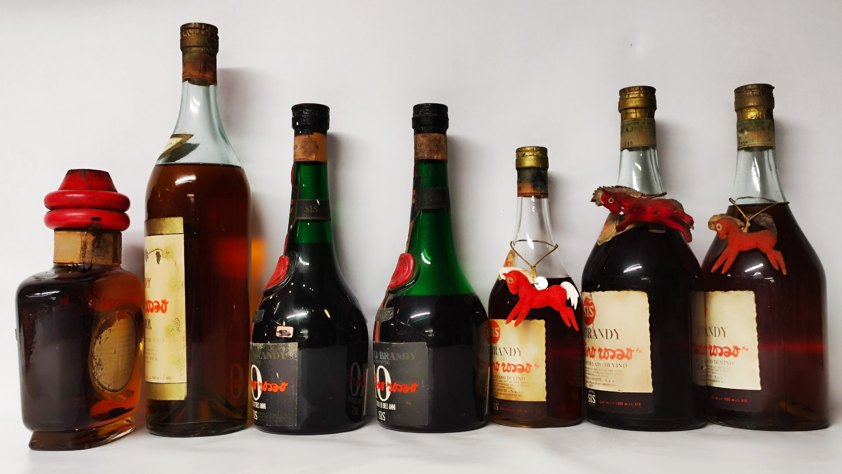 Sis Cavallino Rosso, Brandy