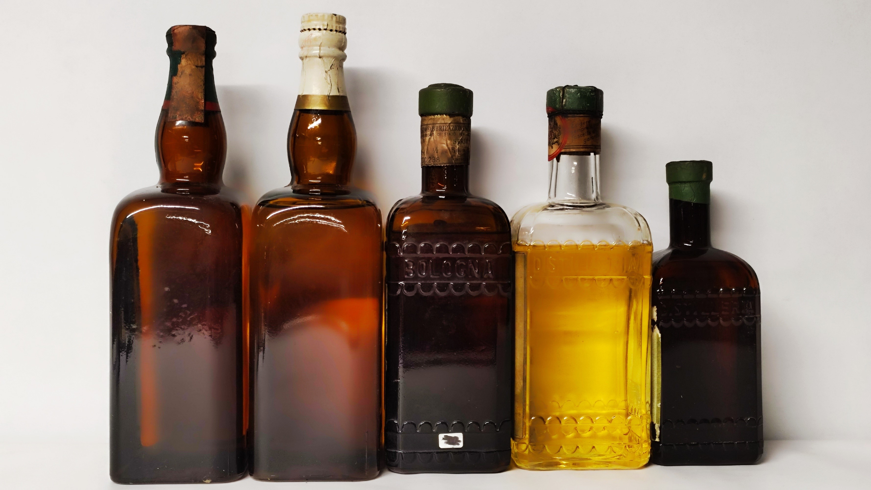 Buton Triple Sec, Liquori