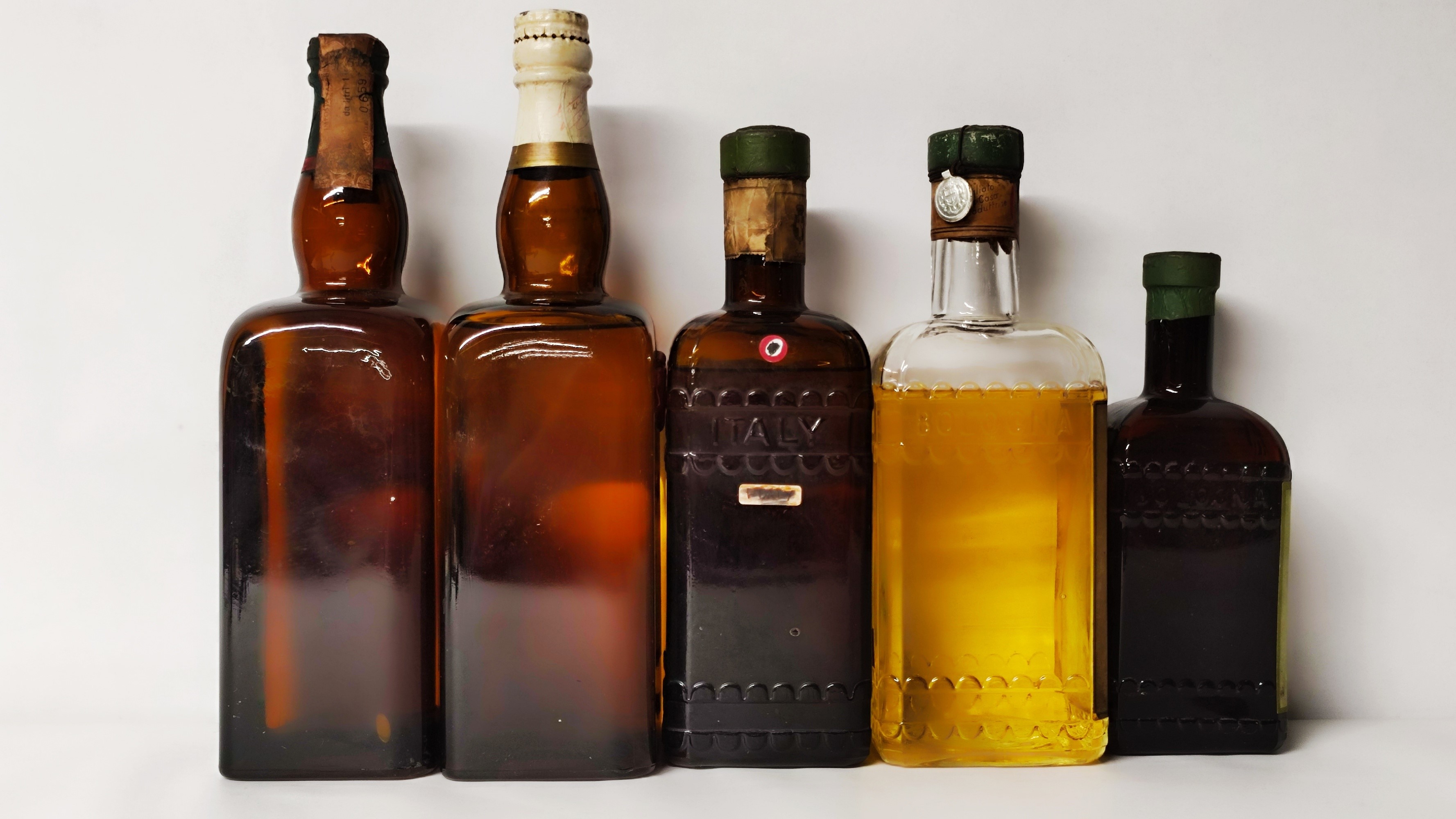 Buton Triple Sec, Liquori