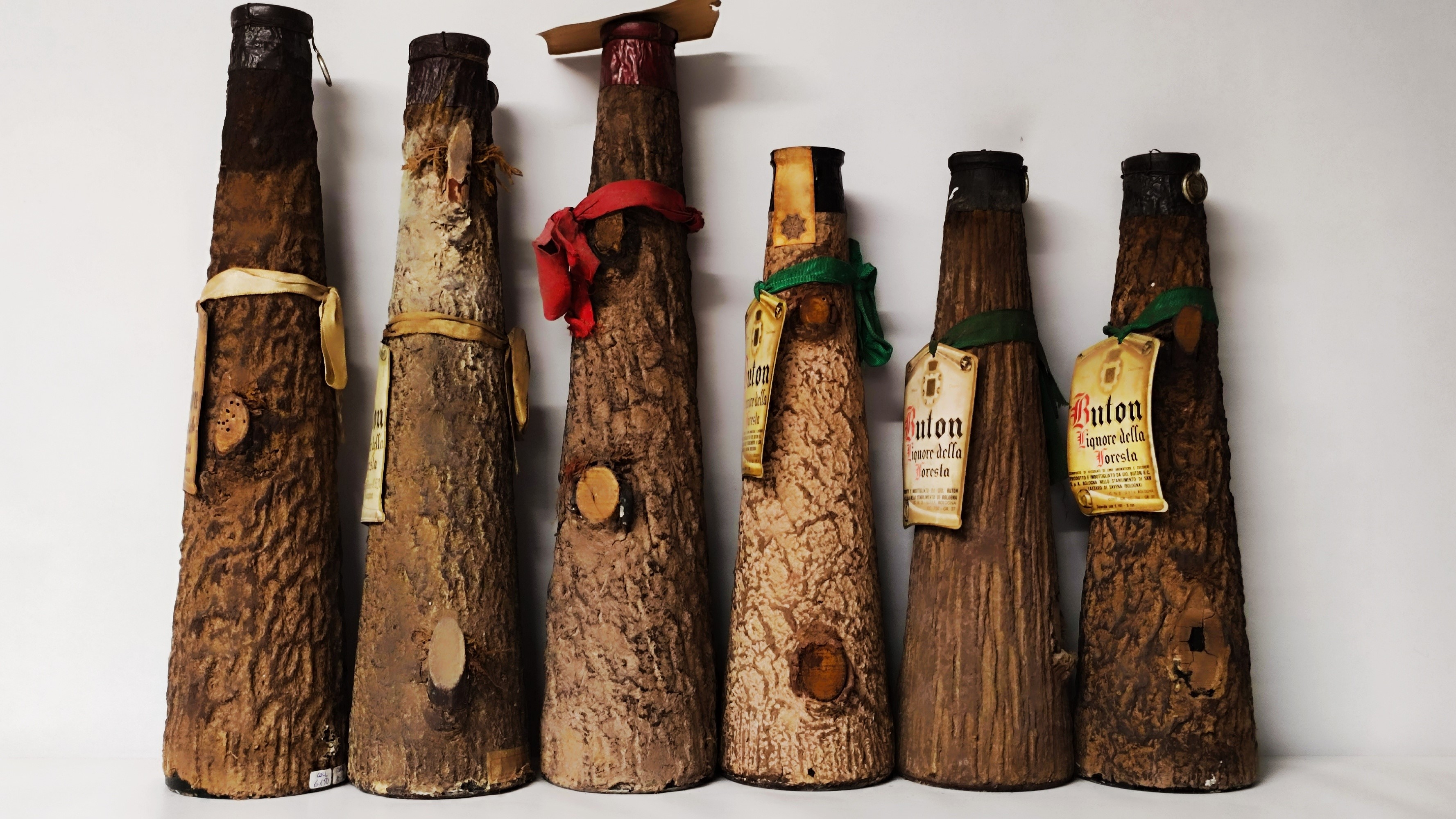 Buton Liquore della Foresta, Liquori