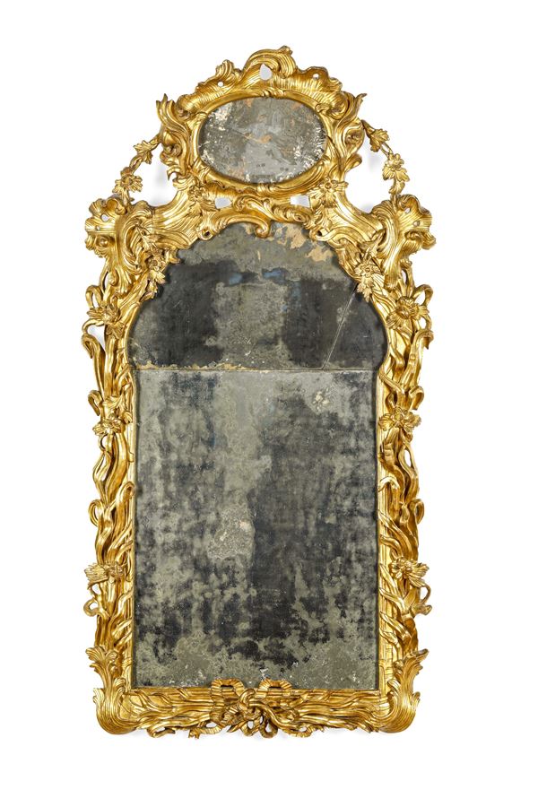 Grande specchiera scolpita. Veneto, XVIII secolo