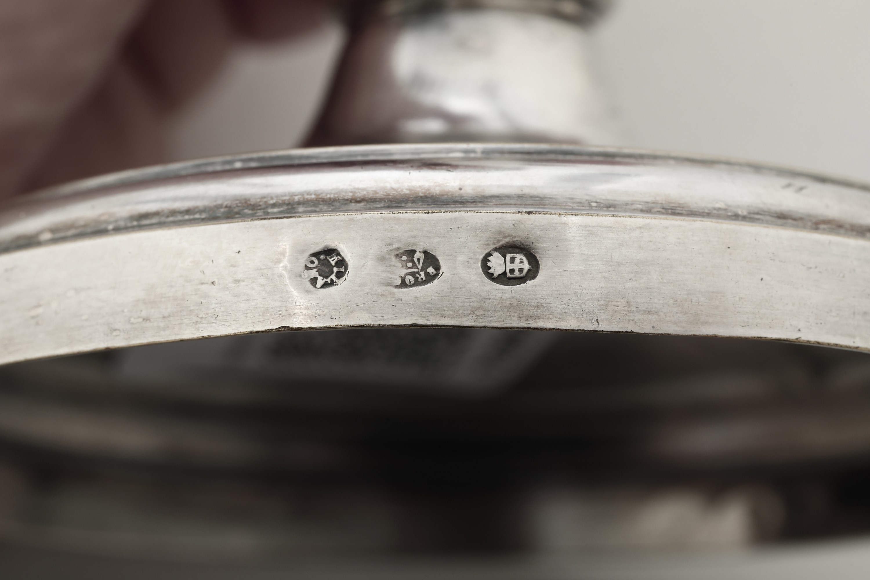 Argentiere Broggi, Coppia di candelieri in argento fuso e sagomato (argenteria artistica milanese...
