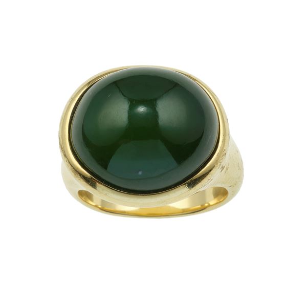 Tiffany & Co. by Elsa Peretti. Anello "Cabochon" con giada verde