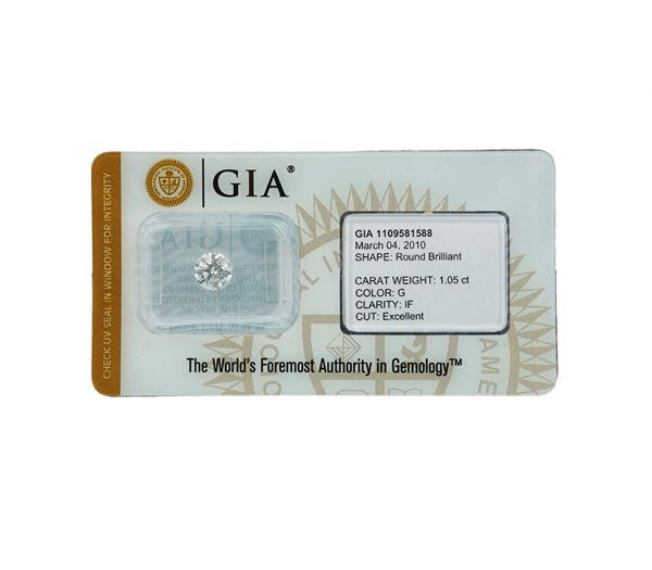 Coppia di diamanti taglio rotondo a brillante di ct 1.05, colore G, caratteristiche interne IF, fluorescenza UV nulla