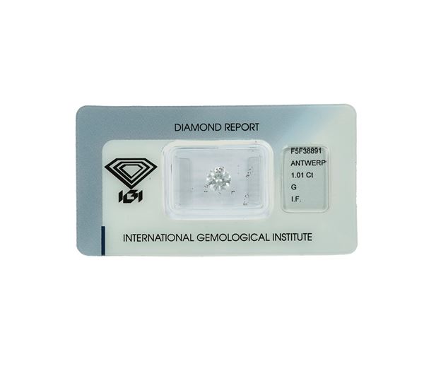 Diamante taglio rotondo a brillante di ct 1.01, colore G, caratteristiche interne IF, fluorescenza UV nulla