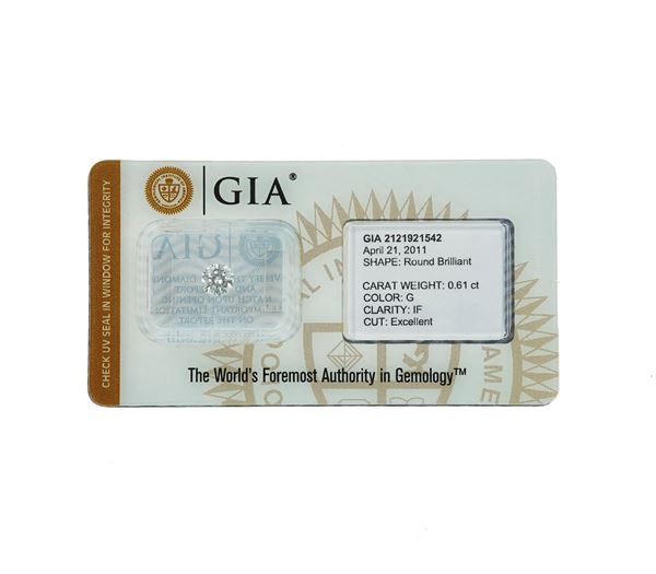 Tre diamanti taglio brillante di ct 0.61, 0.62, 0.63, colori G, H, G, caratteristiche interne IF, fluorecenze UV nulle