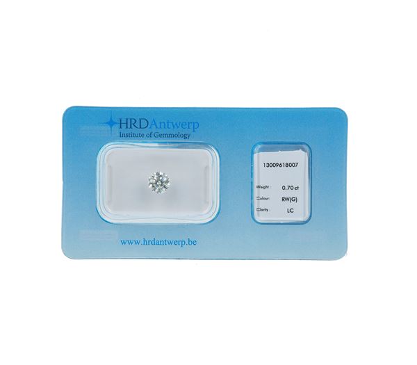 Brilliant-cut diamond weighing 0.70, color G, clarity IF, fluorescence none. Gemmological Report HRD Antwerp n. 13009618007