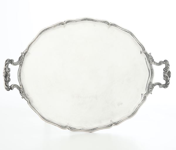 Vassoio biansato. Argenteria italiana del XX secolo