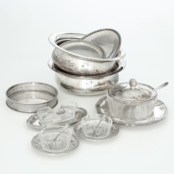 Lotto di oggetti in argento. Varie argenterie italiane del XX secolo