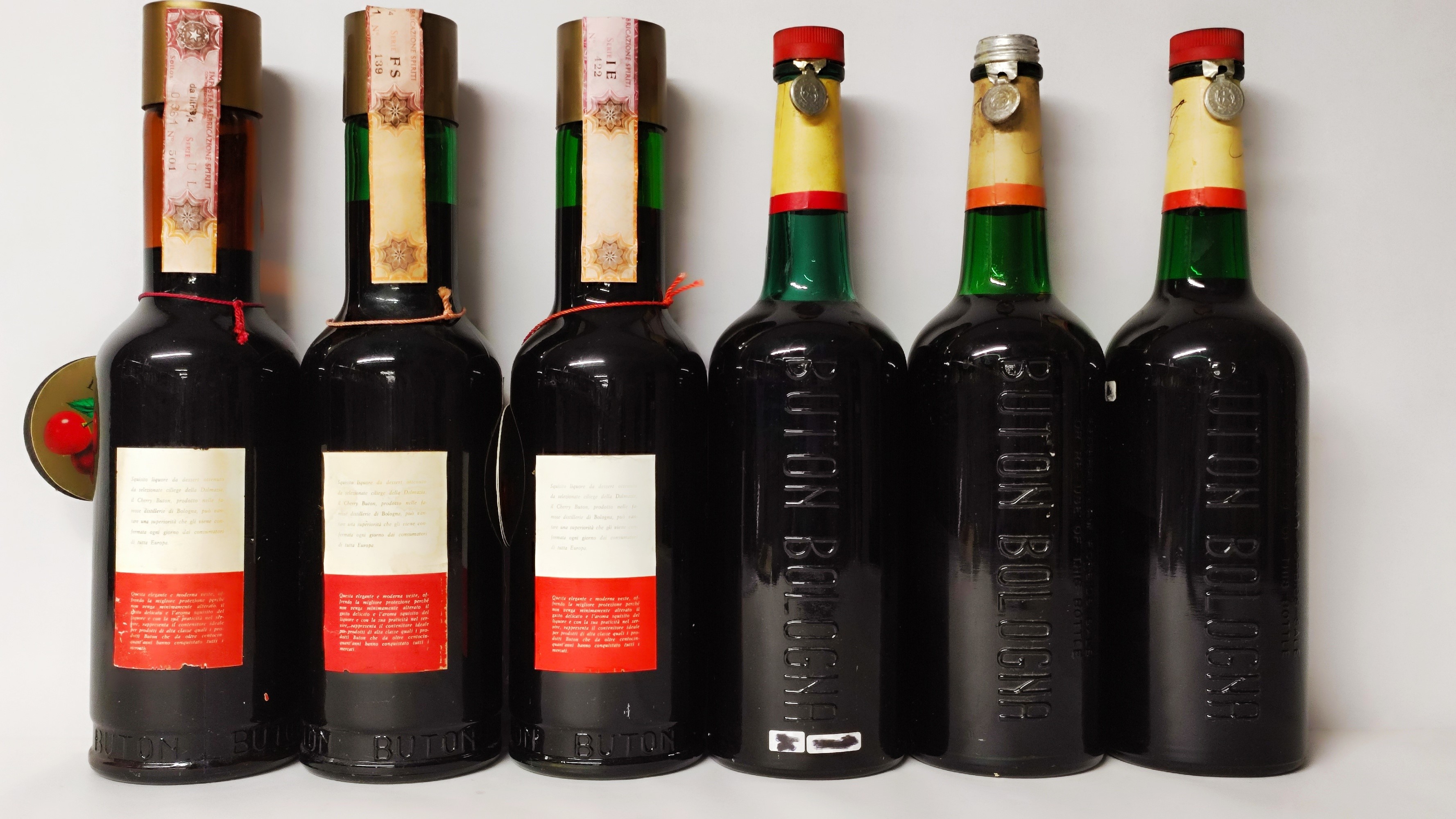 Buton Cherry, Elixir di China, Liquori