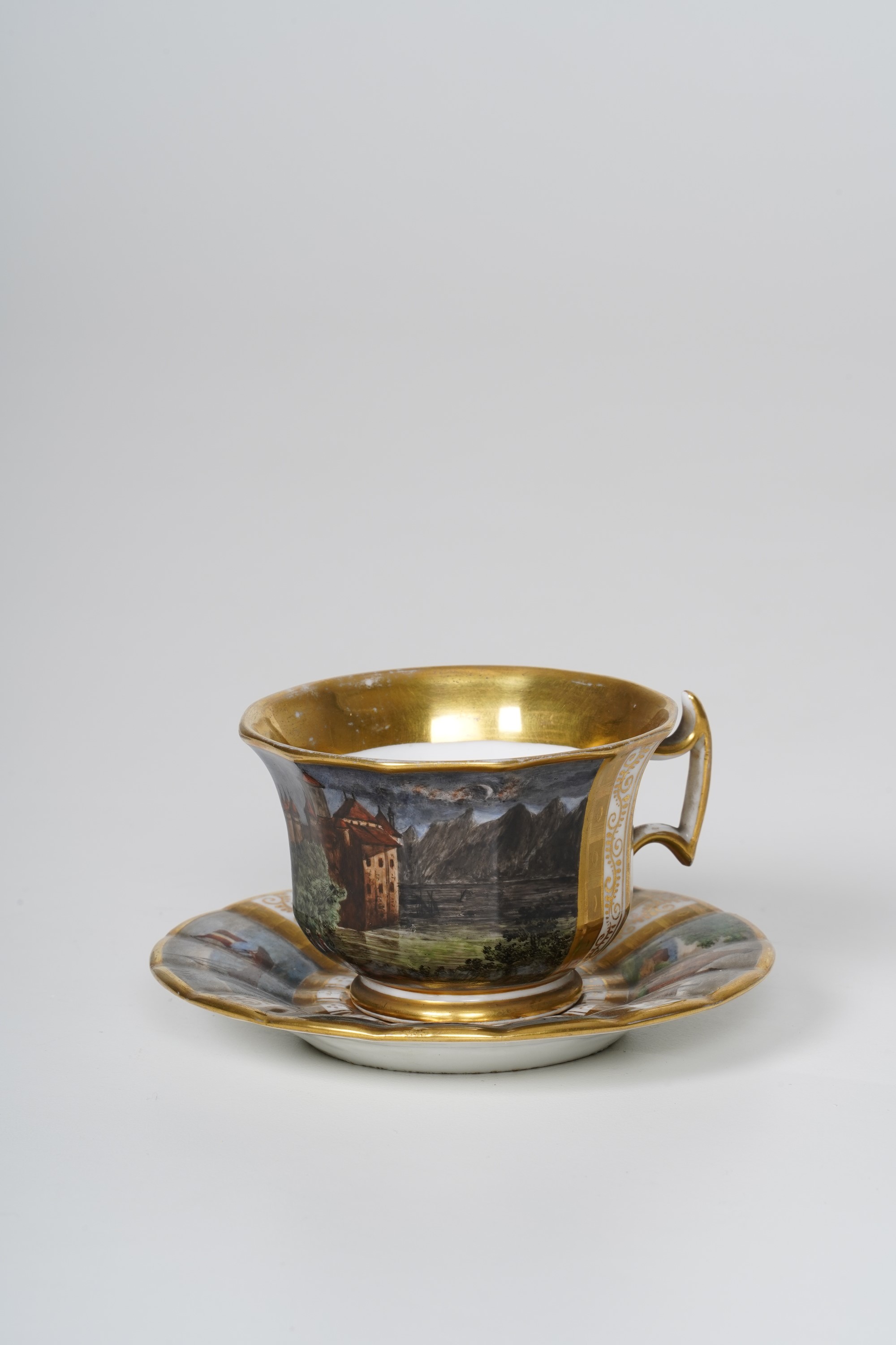 Tazza con Piattino, XIX Secolo.