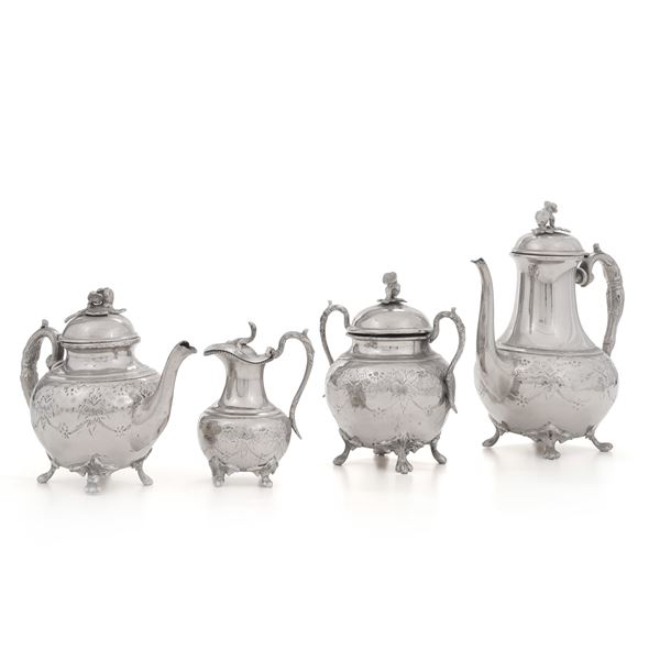 Servizio da tè e caffe in metallo