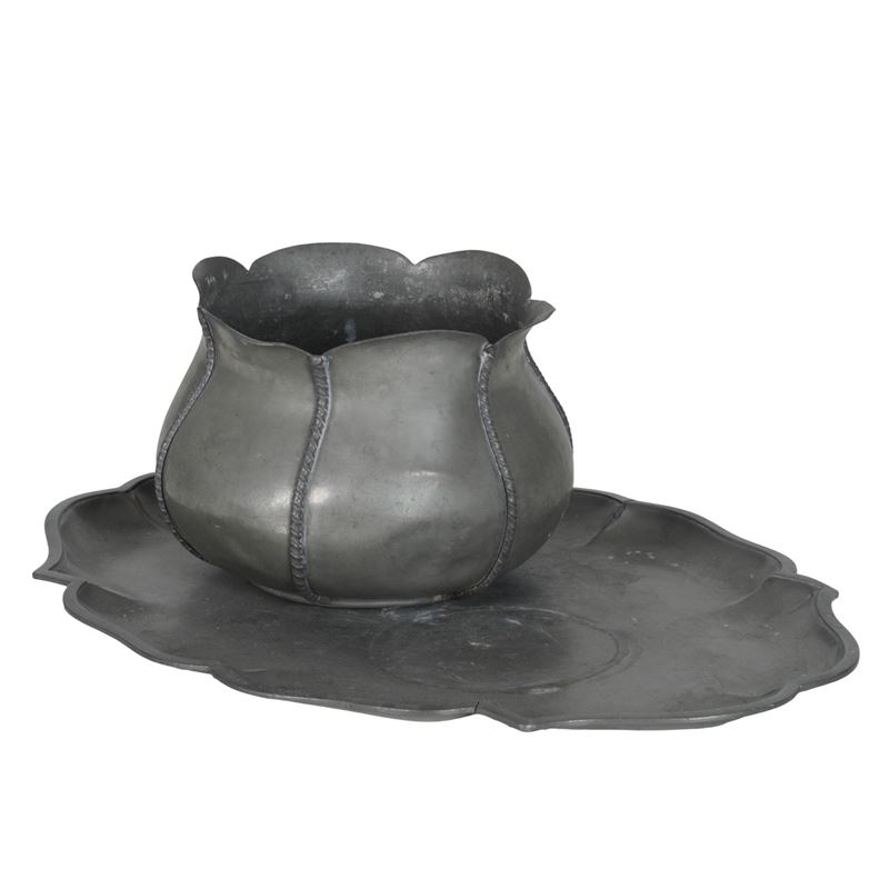 Ciotola con vassoio in peltro. XX secolo  - Asta Antiquariato - Cambi Casa d'Aste