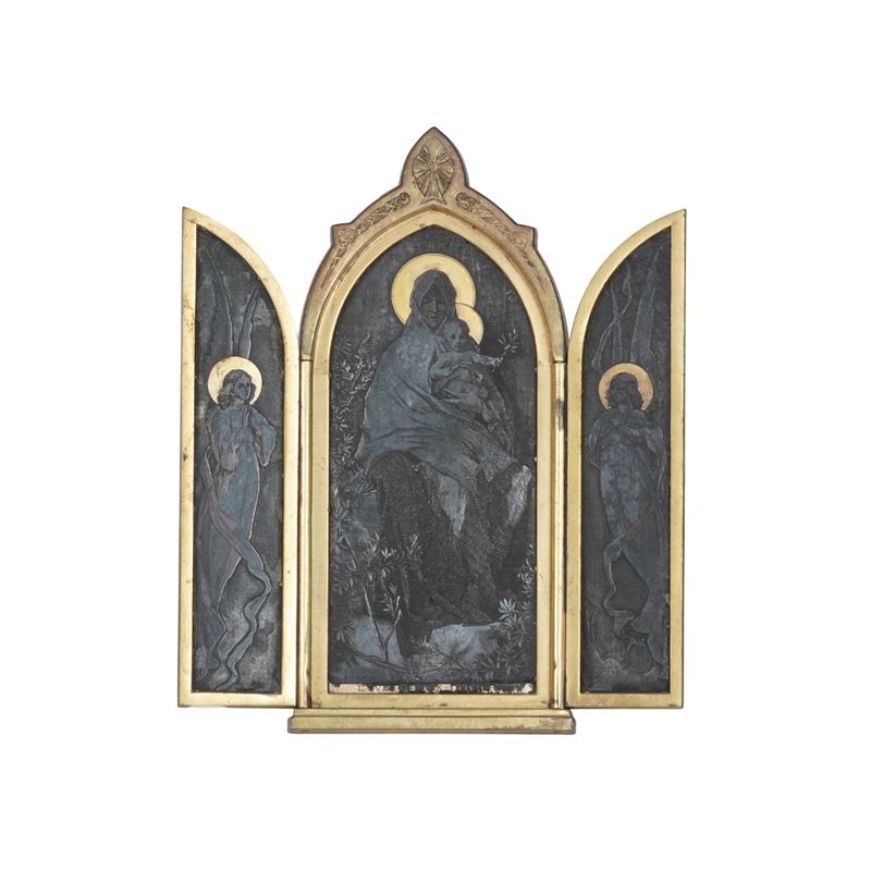 Trittico in bronzo brunito e dorato raffigurante la Vergine con il Bambino e due Santi a grisaille  - Asta Antiquariato - Cambi Casa d'Aste