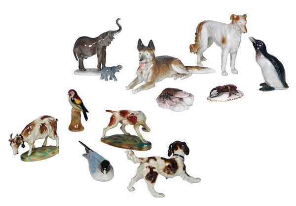 Dodici figurine di diversi animali. Manifatture diverse tra cui Richard Ginori e Rosenthal, XX secolo.