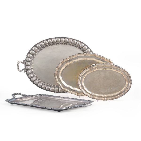 Quattro vassoi polilobati