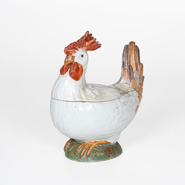 Zuppiera a forma di gallina. Nove, XVIII-XIX secolo.