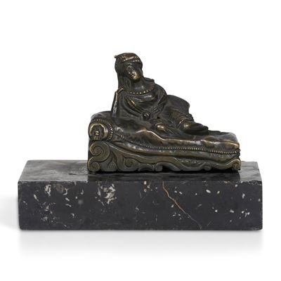 Odalisca su Ottomana. Fonditore del XIX-XX Secolo