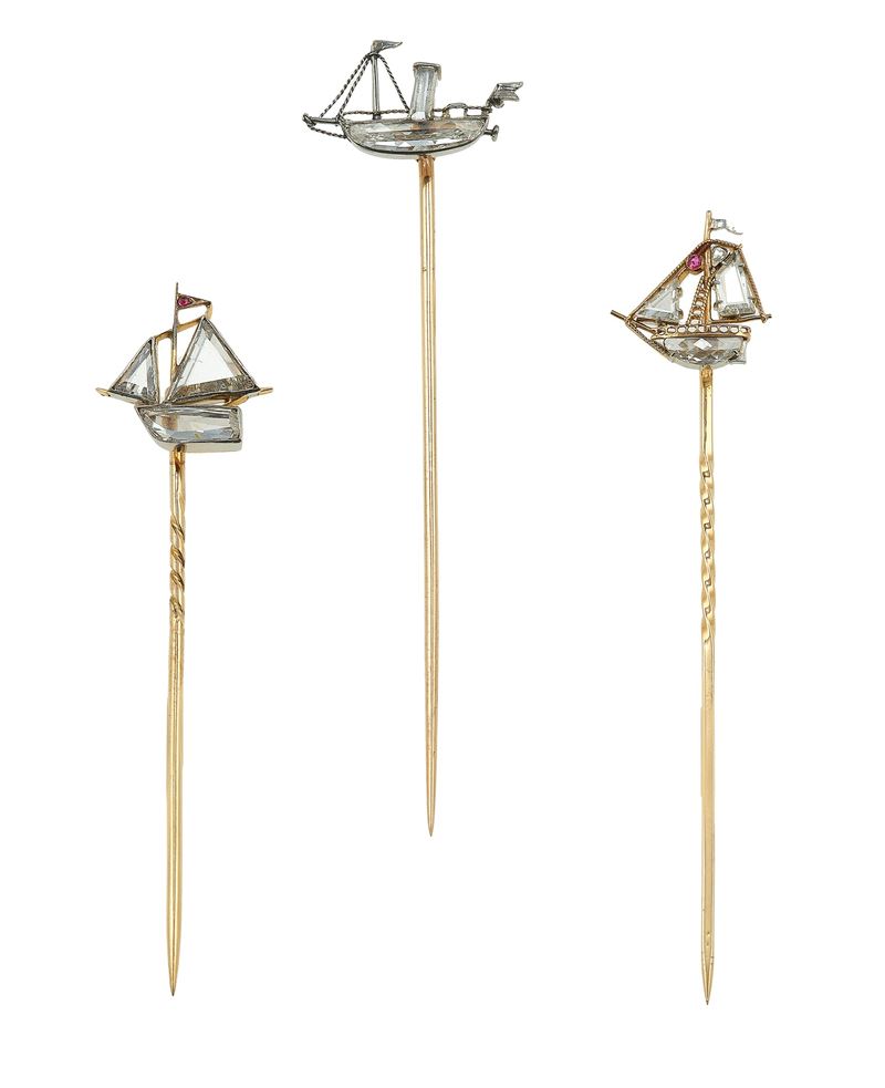Collection of three gold, silver, diamond, flat-cut diamond and rock crystal pins  - Auction Fine Jewels - Cambi Casa d'Aste