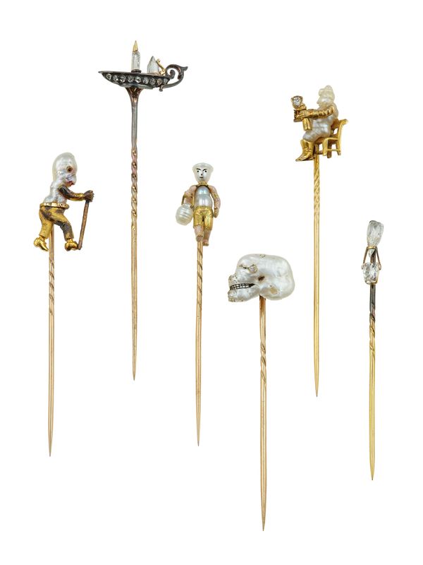 Lotto composto da 6 spilloni in oro, argento, perle, smalti e diamanti