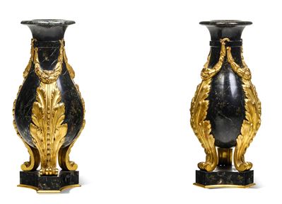 Coppia di Vasi. Arte Italiana o Francese, Seconda Metà del XVIII Secolo