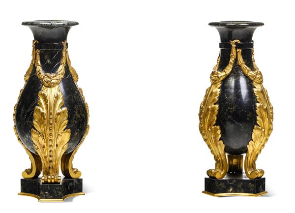 Coppia di vasi. Arte italiana o francese, seconda metà del XVIII secolo