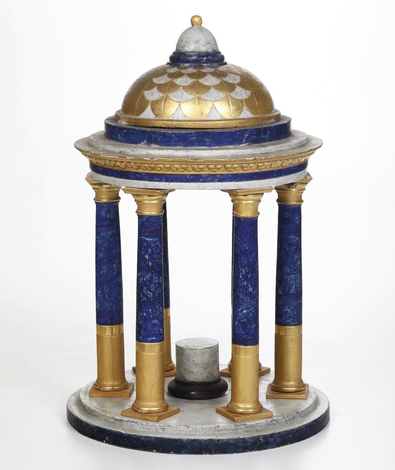 Tempietto in legno dipinto e dorato. XIX secolo  - Auction Antique - Cambi Casa d'Aste