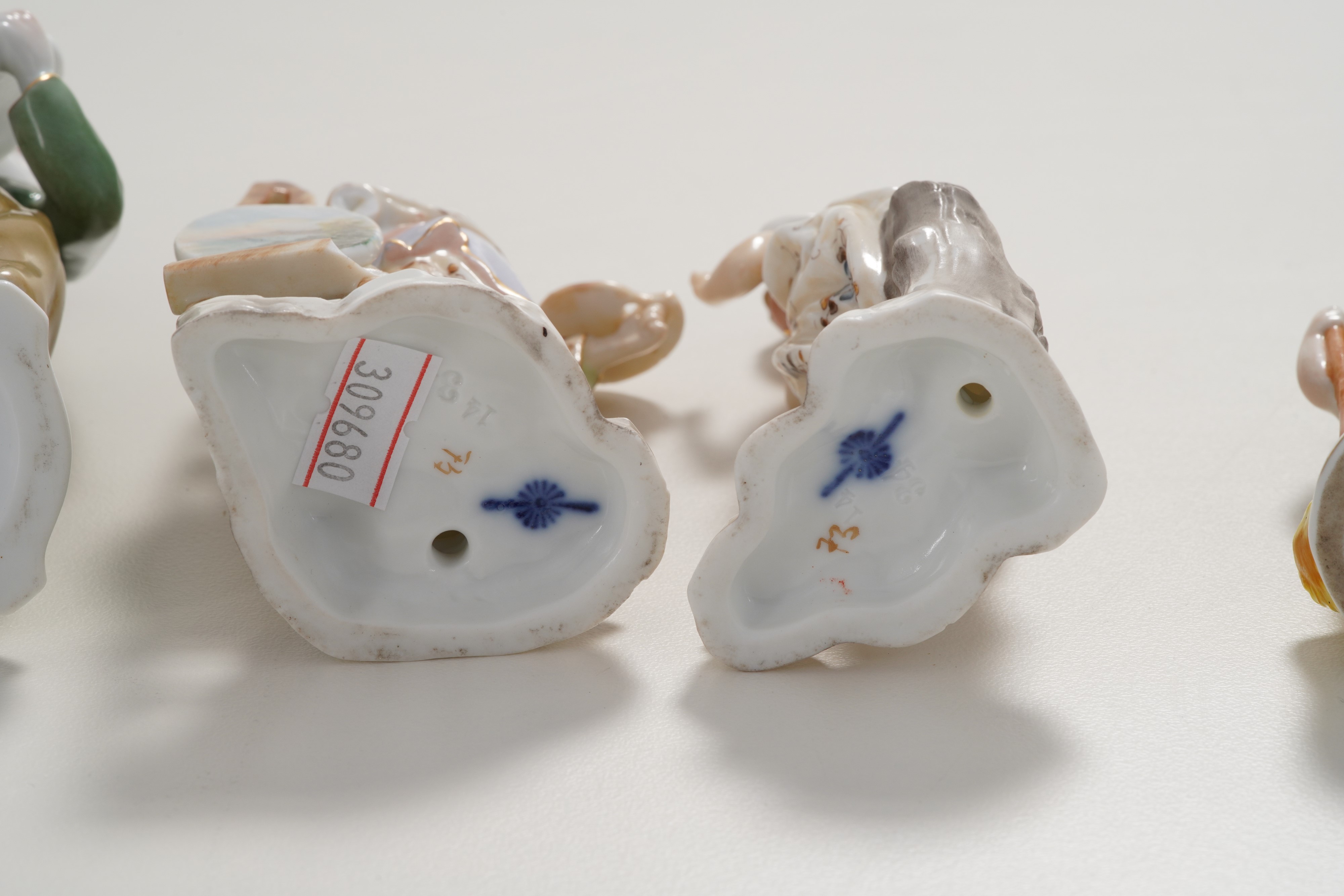 Sei Figurine. Doccia, Manifattura Ginori e Turingia, Manifattura di Rudolstadt, XX Secolo.