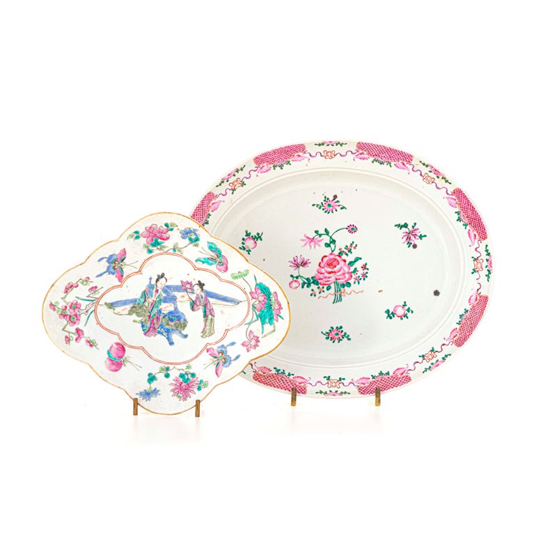 Due piatti in ceramica orientali diversi  - Asta Antiquariato - Cambi Casa d'Aste