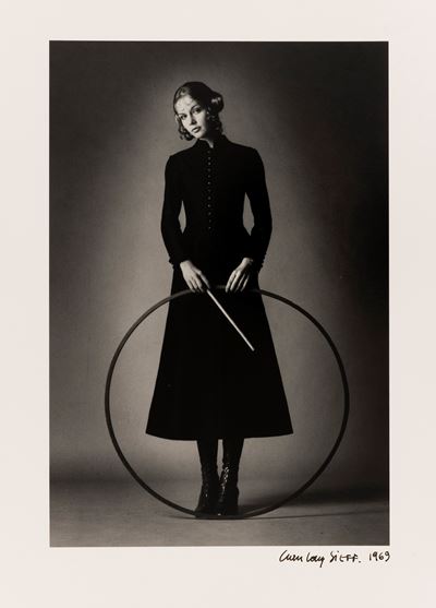 Barbara, Robe Yves Saint Laurent, Vogue, Paris