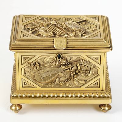Cofanetto in Bronzo Fuso e Dorato. XVIII-XIX Secolo