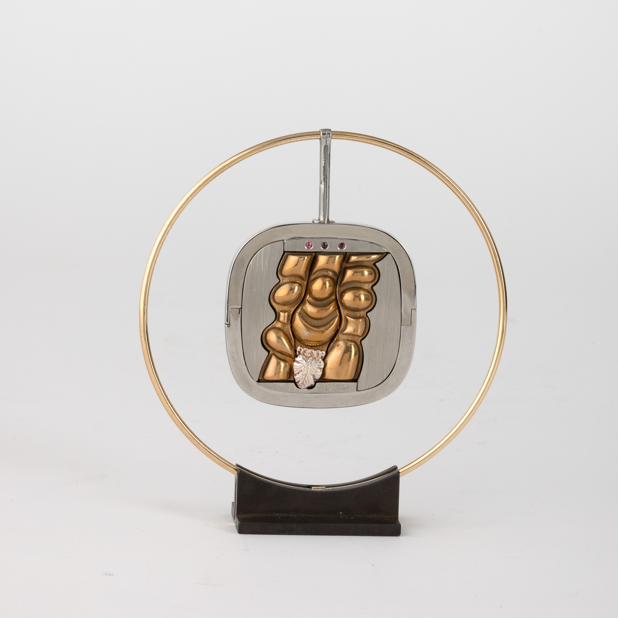 Berrocal pour Saint Vincent, scultura in bronzo e acciaio