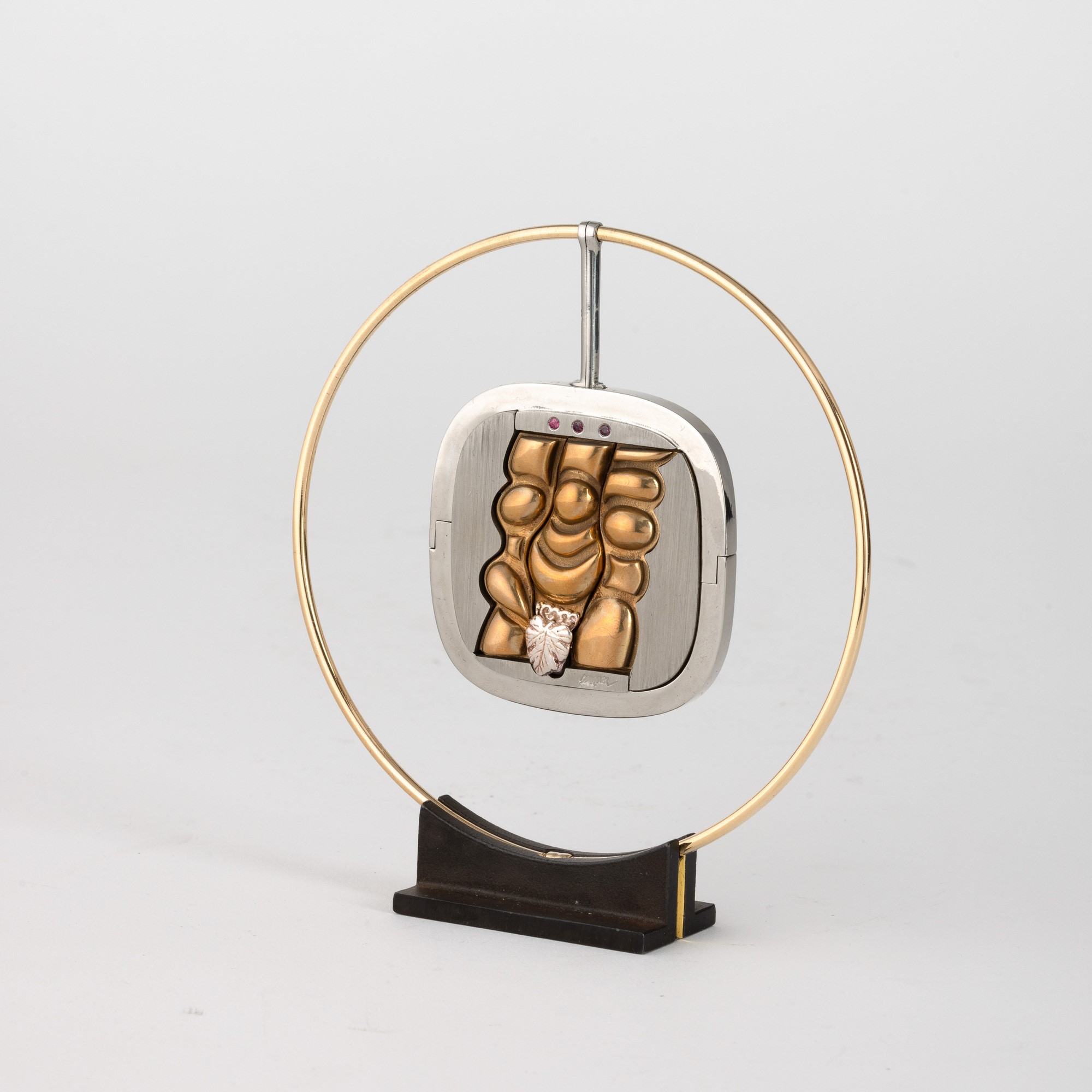 Berrocal pour Saint Vincent, scultura in bronzo e acciaio