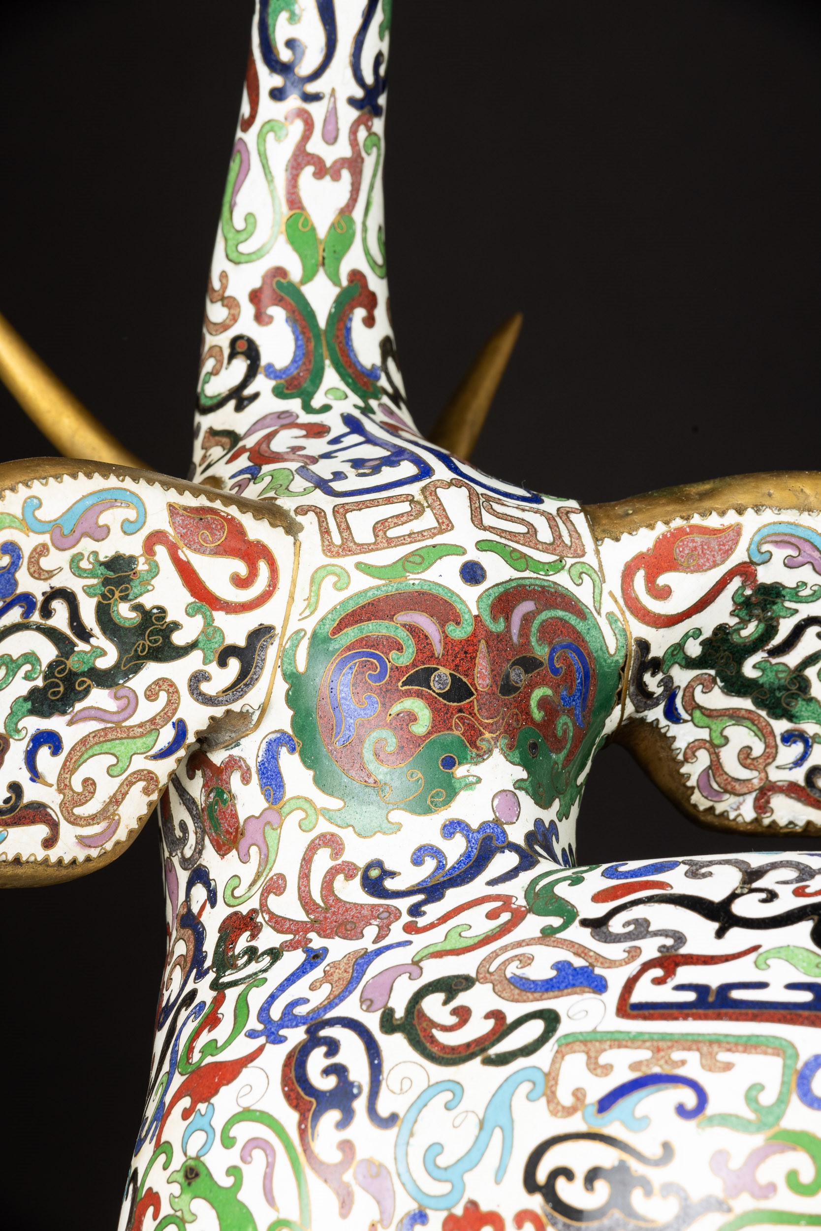 Figura di Elefante a Smalti Policromi Cloisonné, Cina, Dinastia Qing, XIX Secolo