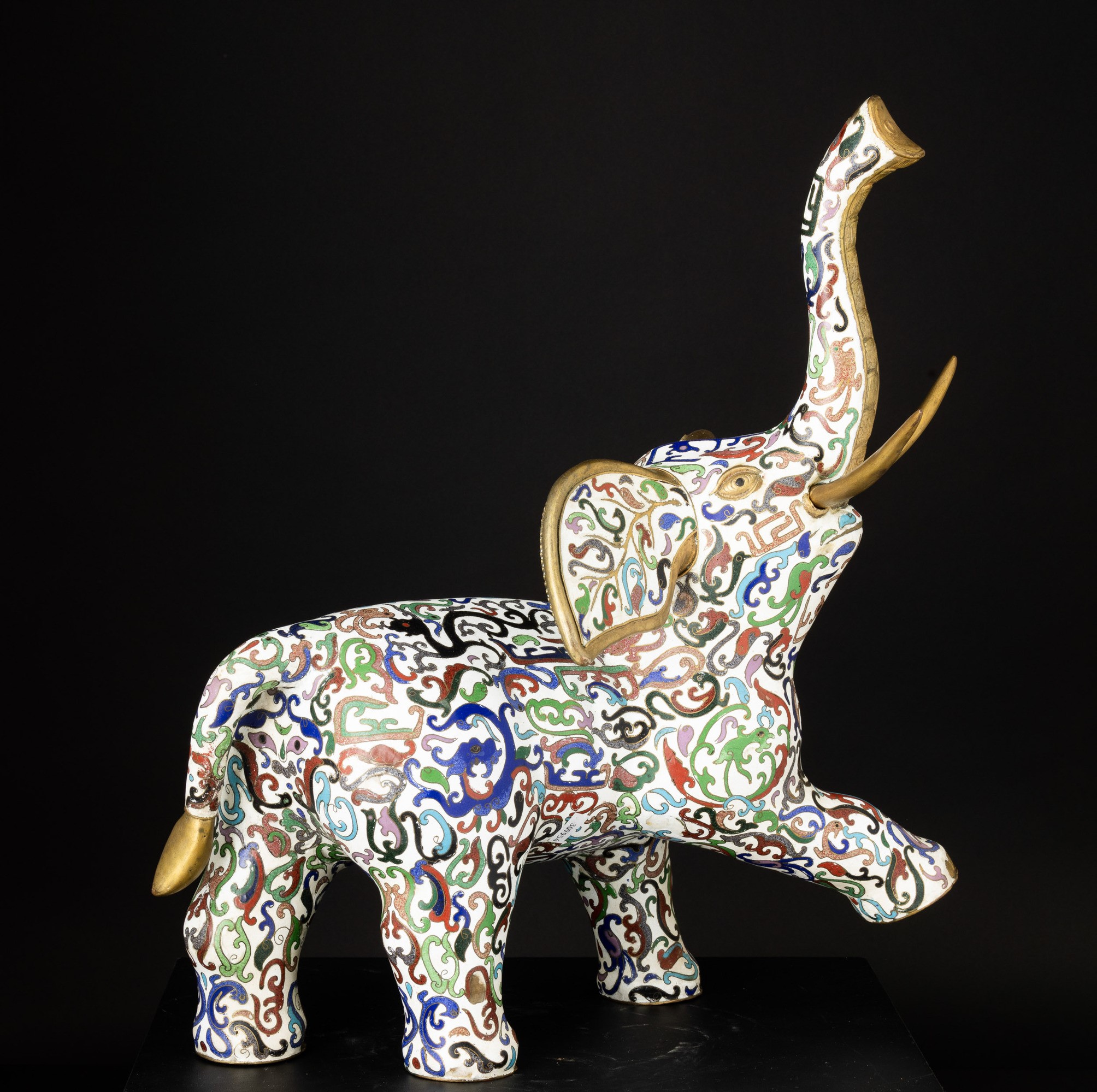 Figura di Elefante a Smalti Policromi Cloisonné, Cina, Dinastia Qing, XIX Secolo