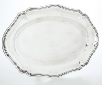 Vassoio in argento, Argenteria italiana del XX secolo