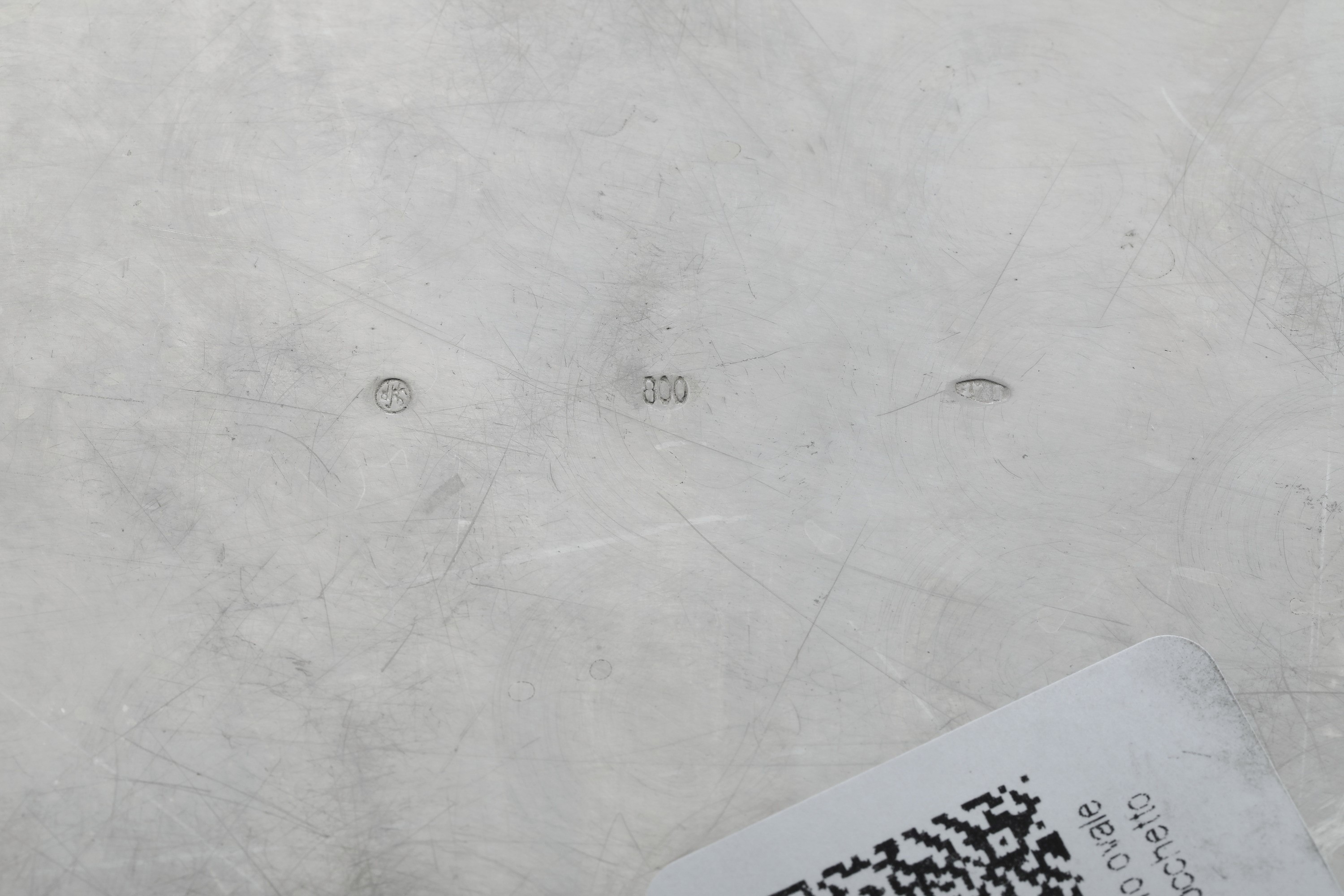 Vassoio in argento, Argenteria italiana del XX secolo